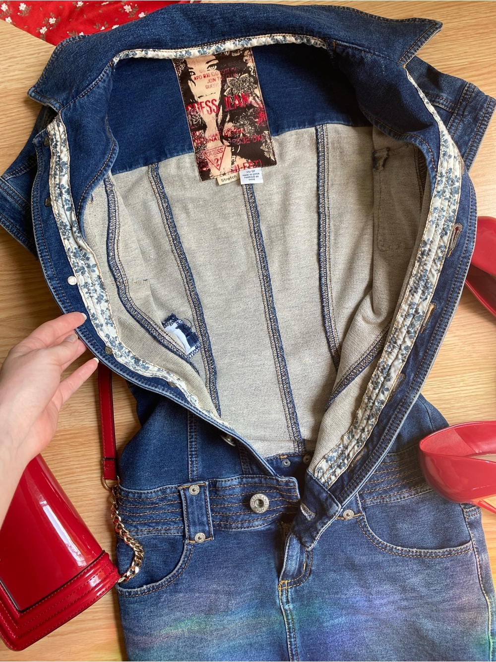 ICONIC GUESS Blue Denim Button-Front Short Sleeve Overall Dress - Picture 10 of 14